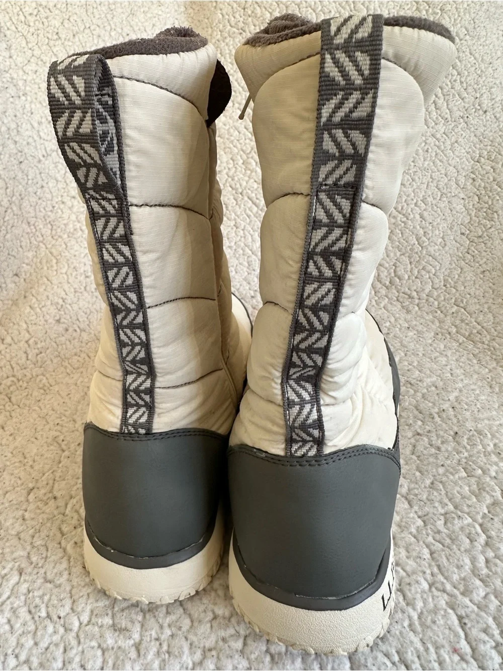 LL BEAN Women's White Winter Snow Boots with Gray Trim